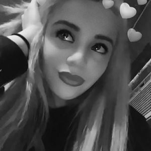 Meet your Posher, Brittney